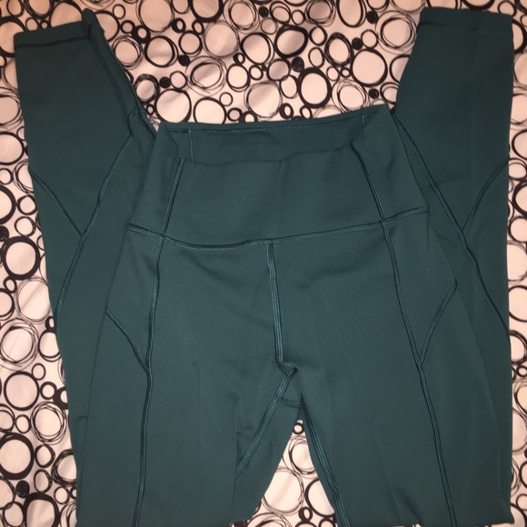 Like New Lululemon Teal Blue Leggings - Size 2 - Picture 2 of 6